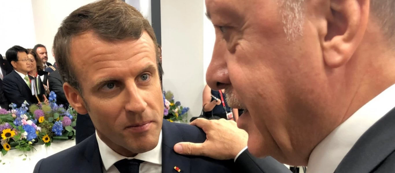  Ο Μακρόν καλεί Ρωσία και Τουρκία να αποσύρουν τις δυνάμεις τους από τη Λιβύη